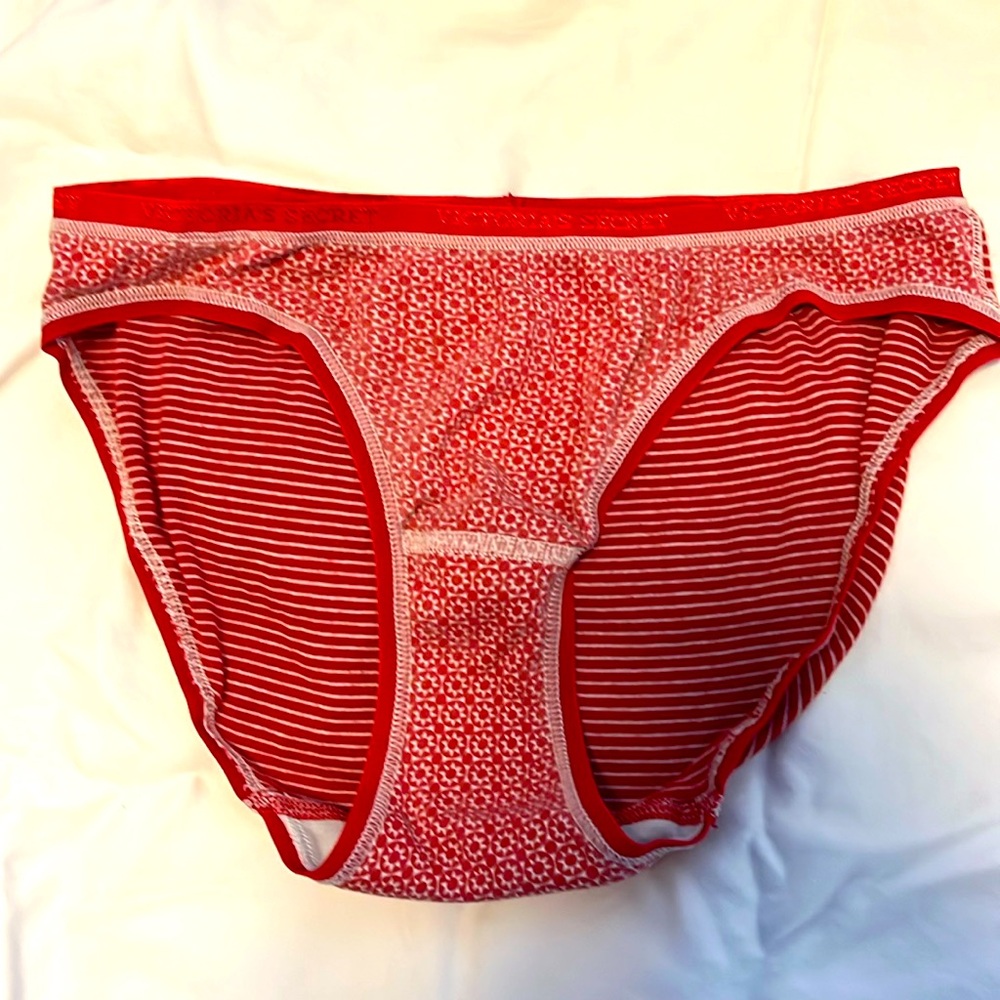 Vintage Victoria’s Secret low rise bikini panties